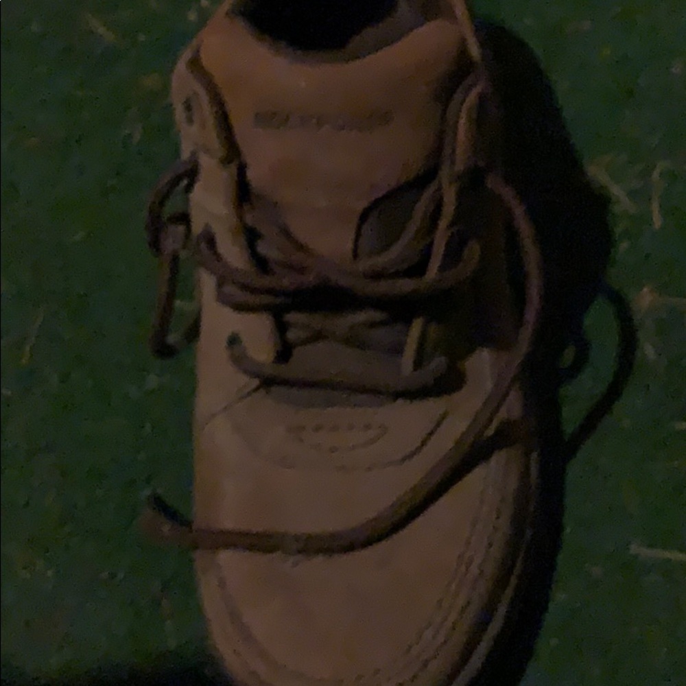 shoes - Picture 5 of 6